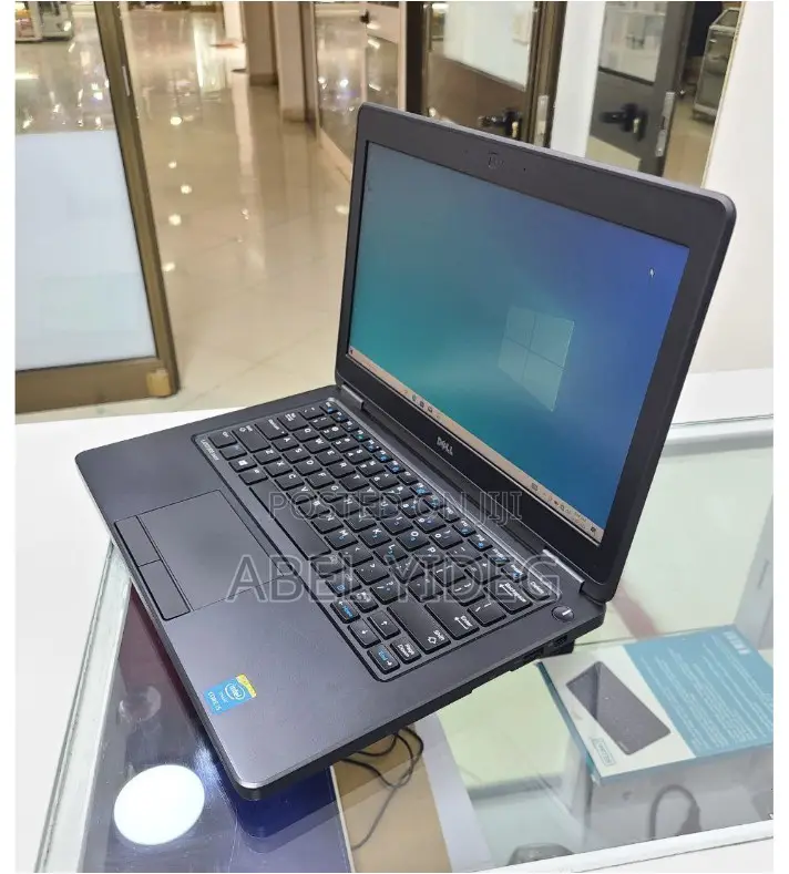 New Laptop Dell Latitude 12 E5250 8GB Intel Core I5 HDD 500GB