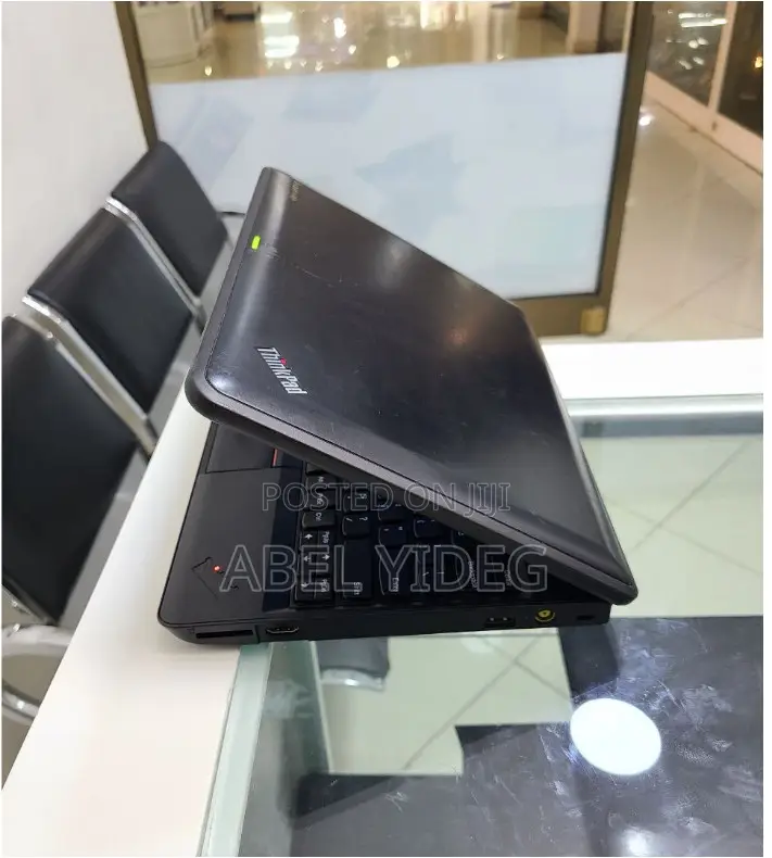 Laptop Lenovo ThinkPad X140e 4GB AMD A4 HDD 500GB