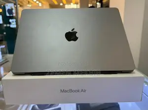 New Laptop Apple MacBook Air 2022 M2 8GB Intel Core I7 SSD 512GB