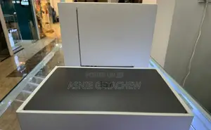 New Laptop Apple MacBook Air 2022 M2 8GB Apple M3 SSD 512GB