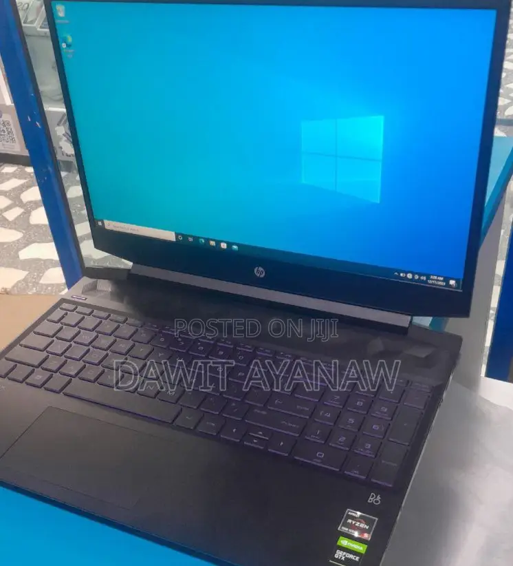 New Laptop HP 8GB AMD Ryzen 5 SSD 512GB