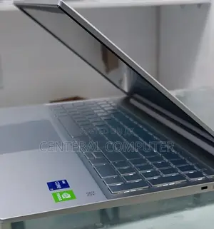 New Laptop HP Pavilion 15-Cs3063cl 16GB Intel Core I7 SSD 512GB