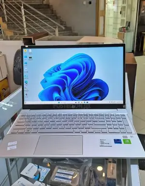 Photo - Laptop HP Pavilion 15t 16GB Intel Core I7 SSD 512GB