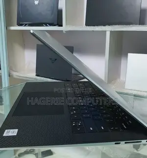 New Laptop Dell XPS 15 (9530) 16GB Intel Core I7 SSD 512GB