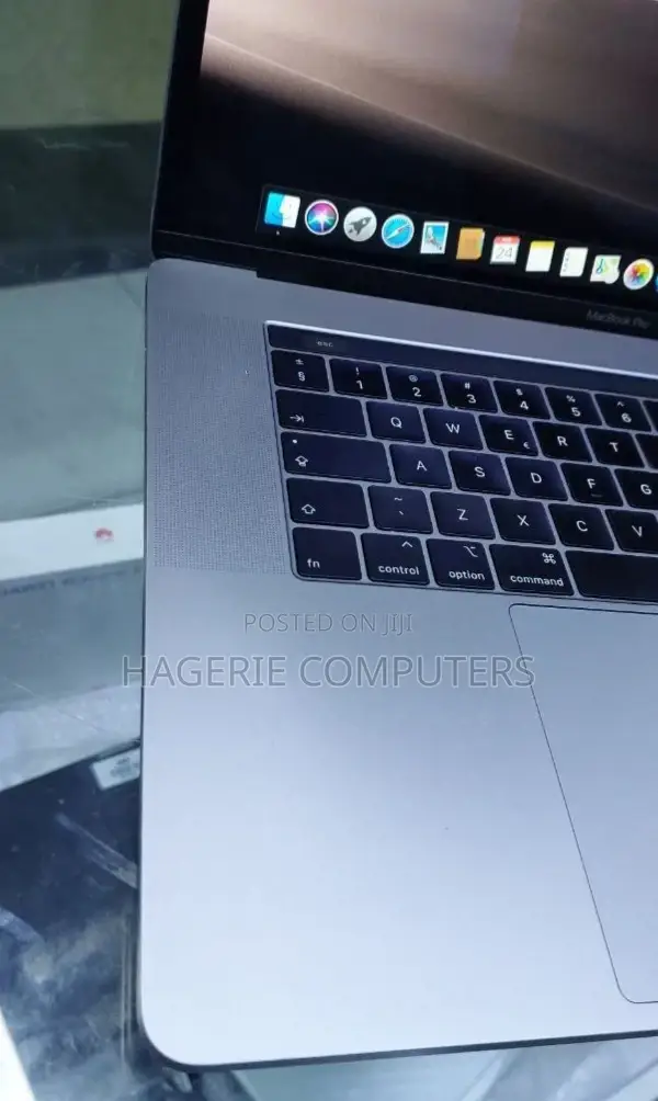 New Laptop Apple MacBook Pro 2019 32GB Intel Core i9 SSD 1T