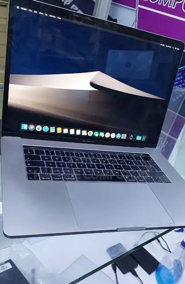 New Laptop Apple MacBook Pro 2019 32GB Intel Core i9 SSD 1T
