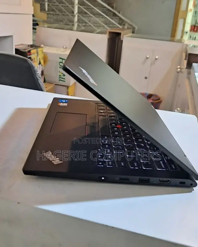 New Laptop Lenovo ThinkPad 13 16GB Intel Core I5 SSD 512GB