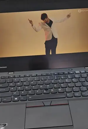 Photo - Laptop Lenovo ThinkPad X1 Carbon 8GB Intel Core I7 SSD 256GB