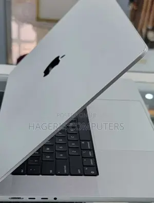 New Laptop Apple MacBook 32GB Apple M1 Pro SSD 512GB