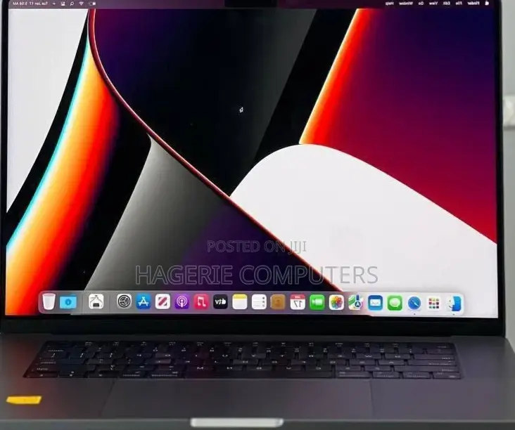 New Laptop Apple MacBook 32GB Apple M1 Pro SSD 512GB