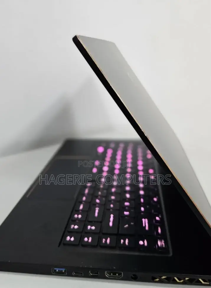 New Laptop MSI GS65 Stealth Thin 8RF 32GB Intel Core I7 SSD 512GB