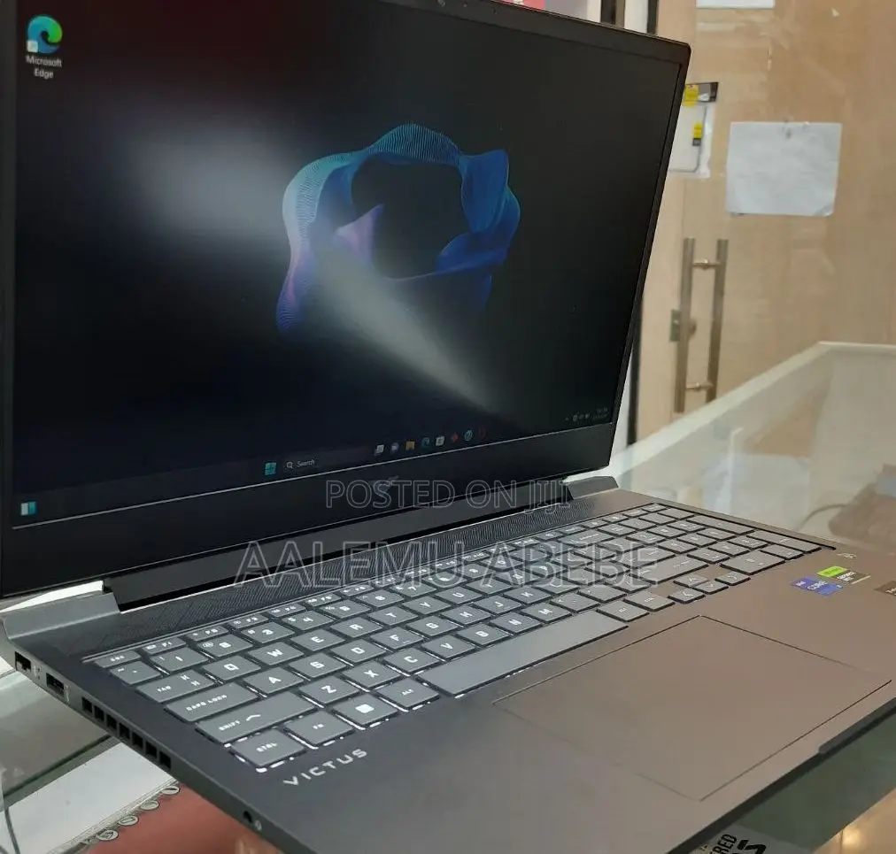New Laptop HP Victus 16 16GB Intel Core I7 SSD 1T