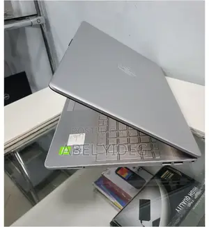 New Laptop HP Stream Notebook 8GB Intel Core I7 HDD 1T