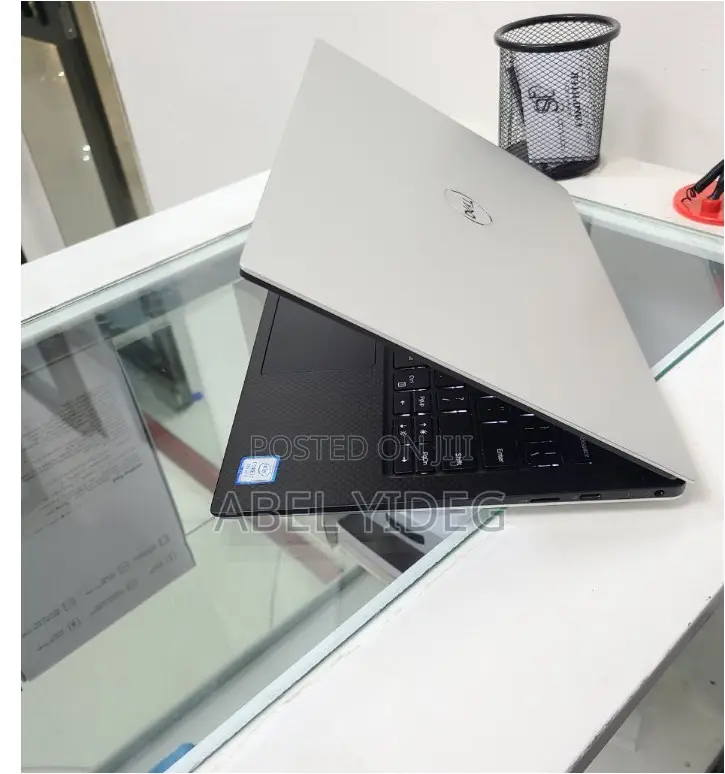 New Laptop Dell XPS 13 16GB Intel Core I7 SSD 512GB