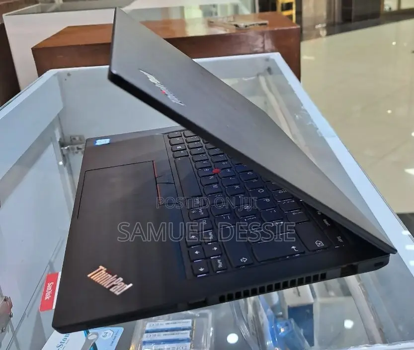 New Laptop Lenovo Thinkpad T490s 16GB Intel Core I7 SSD 512GB
