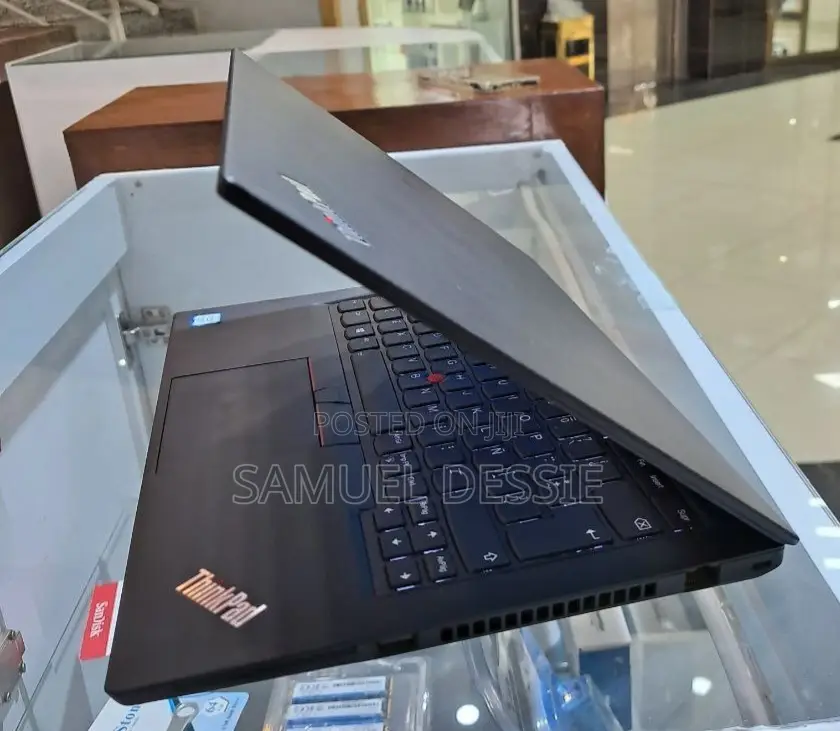 New Laptop Lenovo Thinkpad T490s 16GB Intel Core I7 SSD 512GB