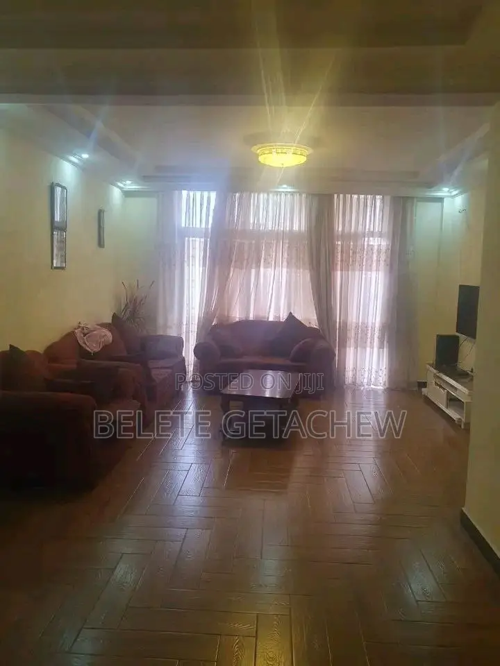 6bdrm House in Ayat, G+3, Yeka for sale