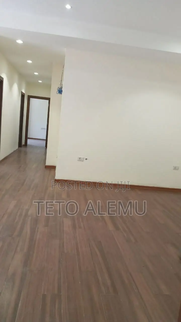 3bdrm Villa in የሚሸጥ ቪላ ቦሌ ቡልብላ, Bole for sale