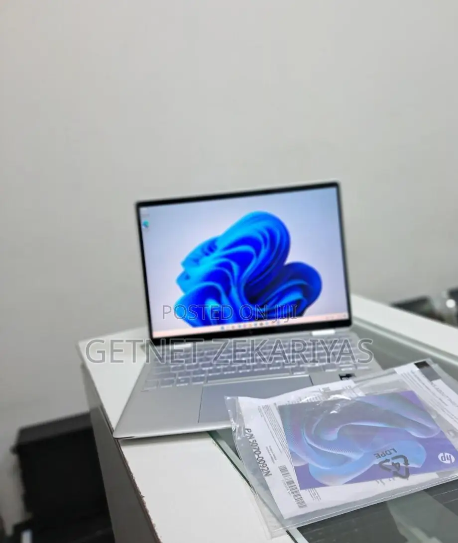 New Laptop HP Spectre 8GB Intel Core I5 SSD 512GB