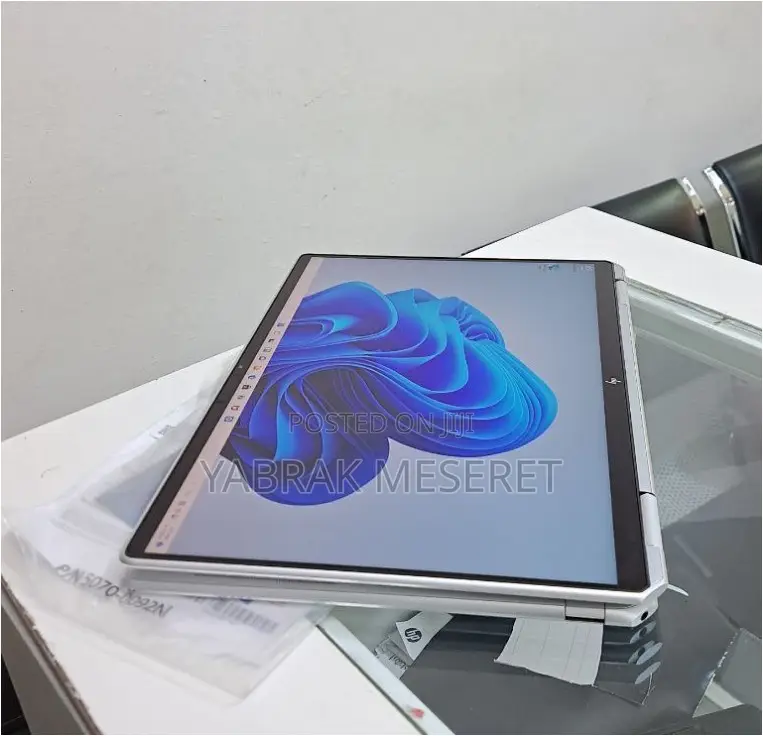 New Laptop HP Spectre 8GB Intel Core I7 SSD 512GB