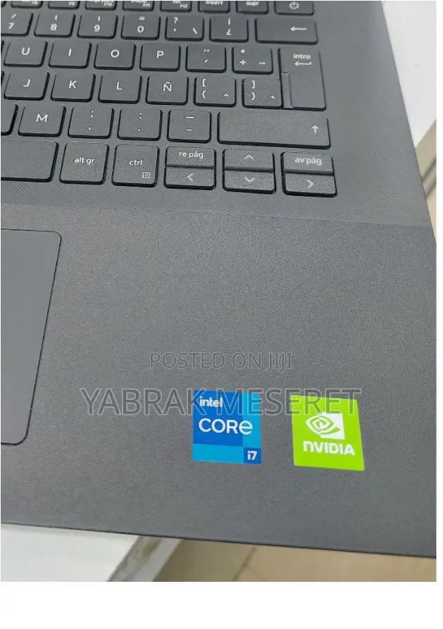 New Laptop Dell Vostro 15 3000 16GB Intel Core I7 SSD 512GB