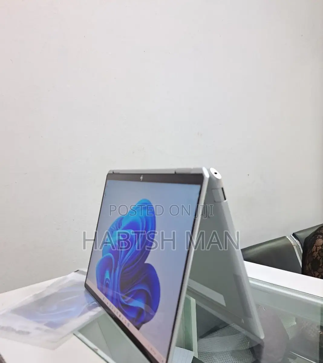 New Laptop HP Spectre X360 8GB Intel Core I5 SSD 512GB