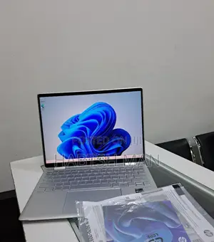 New Laptop HP Spectre X360 8GB Intel Core I5 SSD 512GB