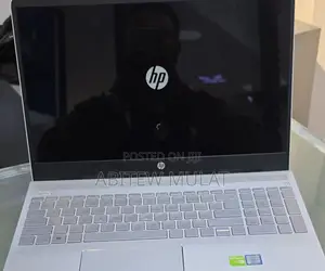 New Laptop HP Pavilion 15 8GB Intel Core I5 SSHD (Hybrid) 640GB