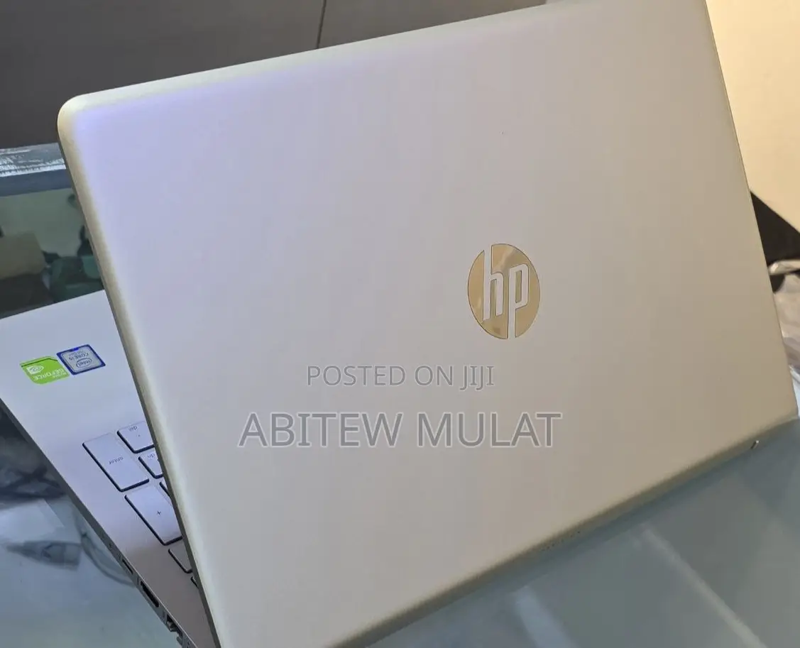 New Laptop HP Pavilion 15 8GB Intel Core I5 SSHD (Hybrid) 640GB