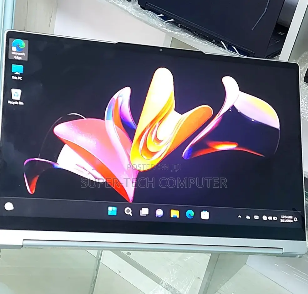 New Laptop Lenovo Yoga 950i 16GB Intel Core I7 SSD 512GB