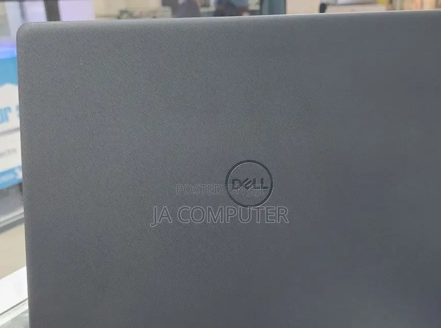 New Laptop Dell Vostro 1014 16GB Intel Core I7 SSD 1T