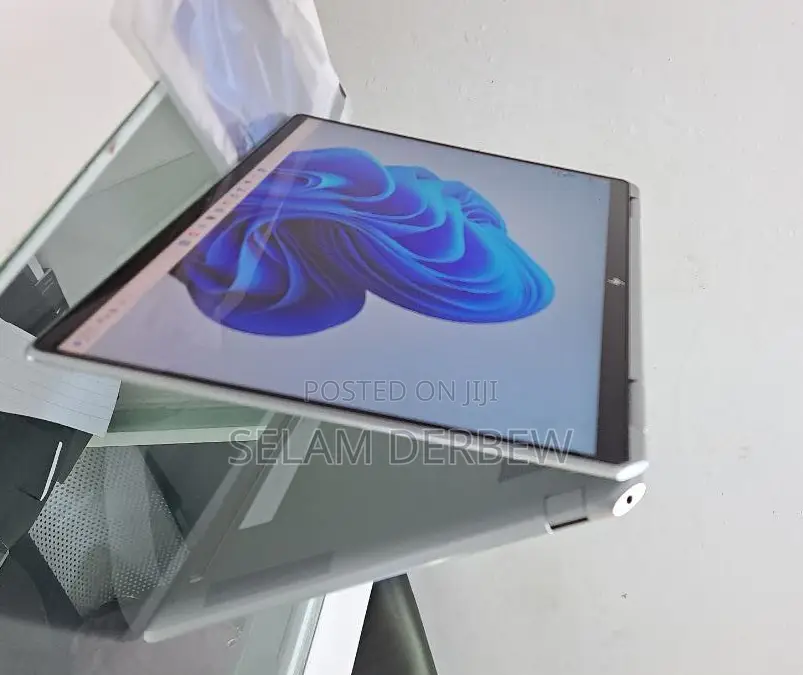 New Laptop HP Spectre 8GB Intel Core I5 SSD 512GB