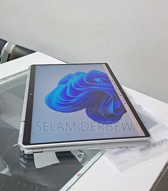 New Laptop HP Spectre 8GB Intel Core I5 SSD 512GB