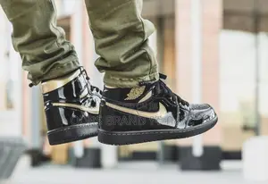 Air Jordan 1 Retro High Black Metallic Gold Master Quality