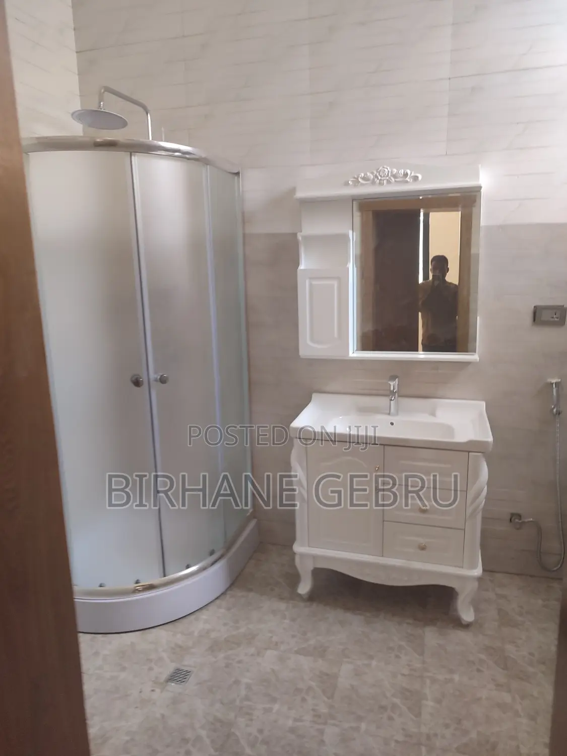 6bdrm Villa In Villa House, Bole For Rent