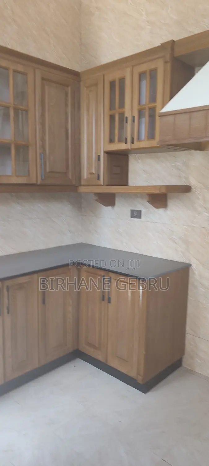 6bdrm Villa In Villa House, Bole For Rent