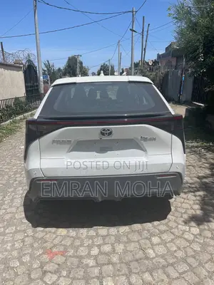 Toyota bZ4X 2023 White