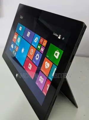 New Laptop Microsoft Surface 2GB Intel Pentium SSD 32GB