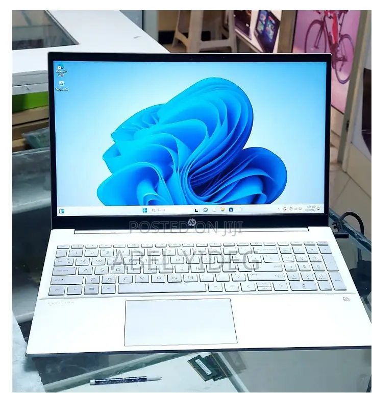 New Laptop HP Pavilion 15 16GB Intel Core I7 SSD 1T