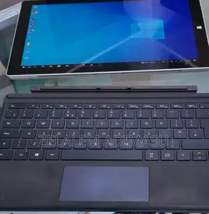 New Laptop Microsoft Surface 4GB Intel Core I5 SSD 128GB