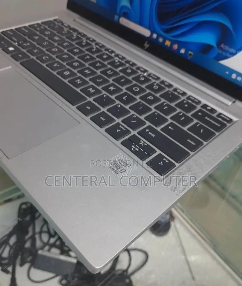 New Laptop HP 340s G7 16GB Intel Core I7 SSD 512GB