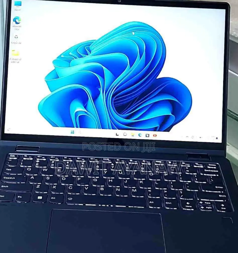 New Laptop Lenovo 16GB AMD Ryzen 7 SSD 512GB