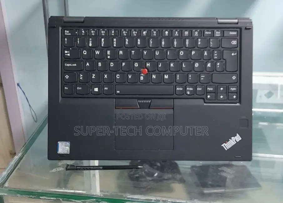 New Laptop Lenovo ThinkPad Yoga 370 8GB Intel Core I5 SSD 512GB