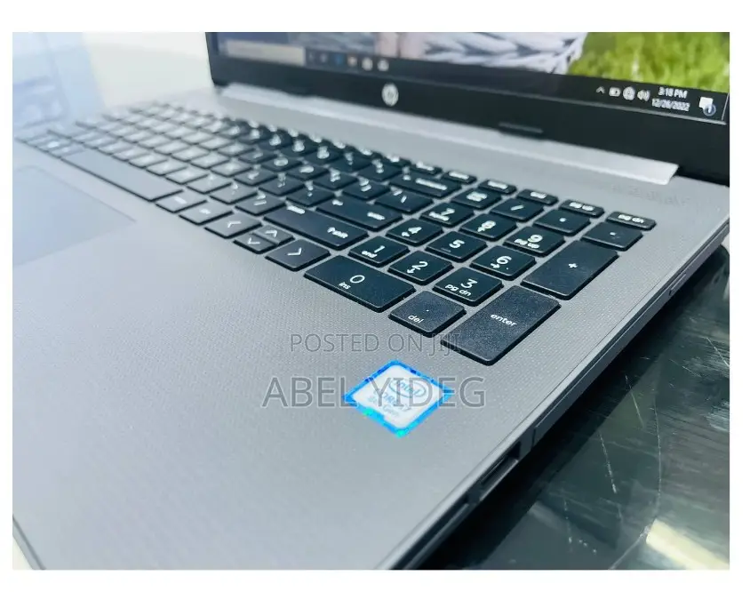 New Laptop HP Stream Notebook 8GB Intel Core I7 HDD 1T