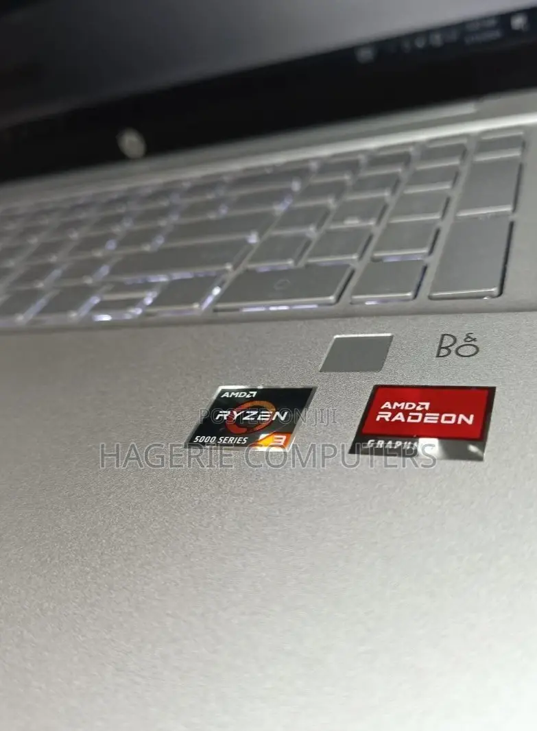 Laptop HP Pavilion 15-Eh0050wm 8GB AMD Ryzen 3 SSD 256GB