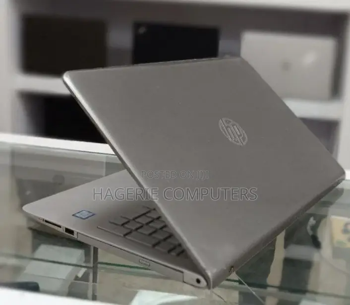 New Laptop HP Pavilion 15-Eh0050wm 8GB Intel Core I7 HDD 1T