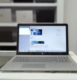 New Laptop HP Pavilion 15-Eh0050wm 8GB Intel Core I7 HDD 1T