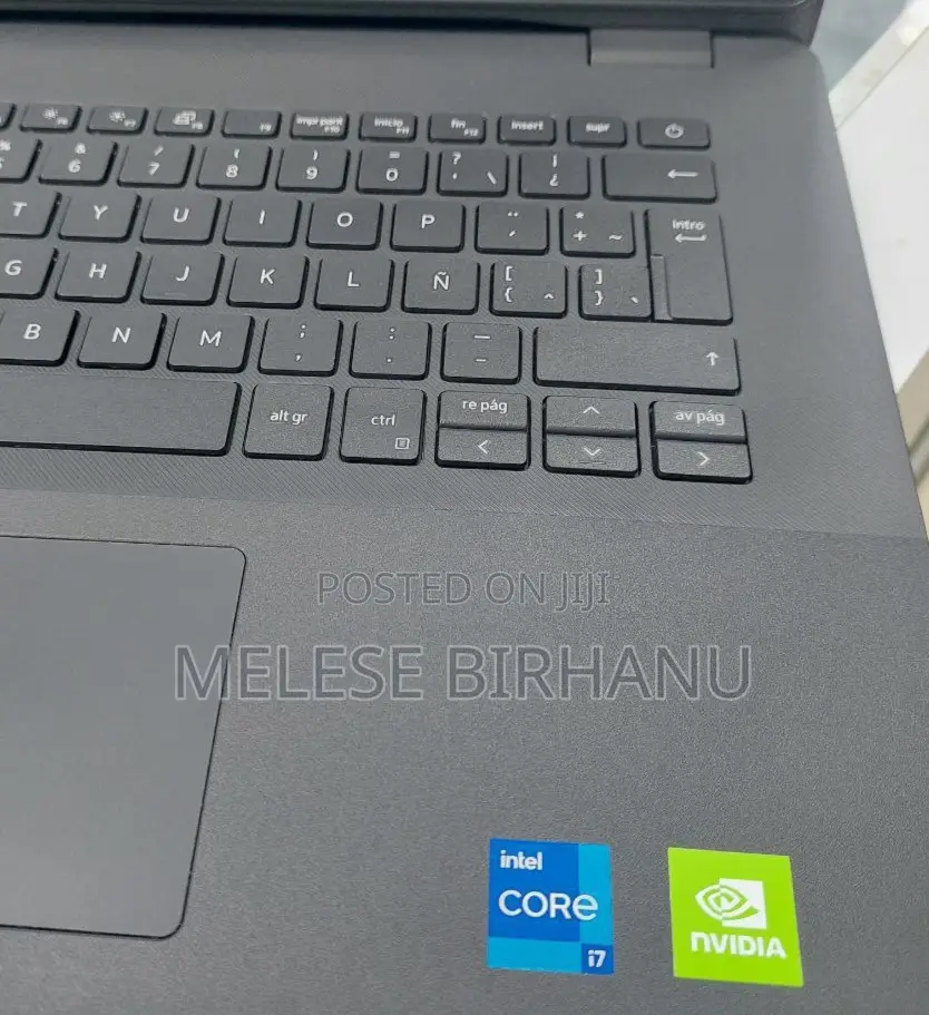 New Laptop Dell Vostro 1540 16GB Intel Core I7 SSD 1T