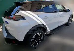 Peugeot 2008 2022 White