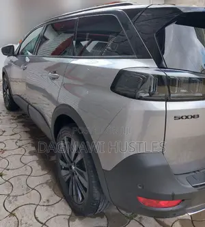 Peugeot 5008 2022 Gray